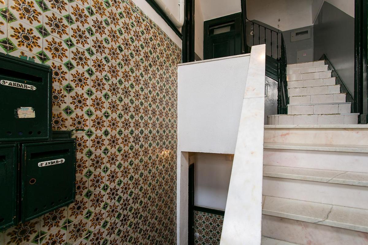 Lovelystay - Cozy 3Bdr Apartment In Estrela Lisboa Dış mekan fotoğraf