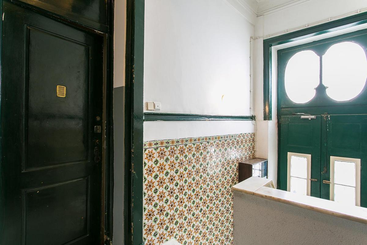 Lovelystay - Cozy 3Bdr Apartment In Estrela Lisboa Dış mekan fotoğraf